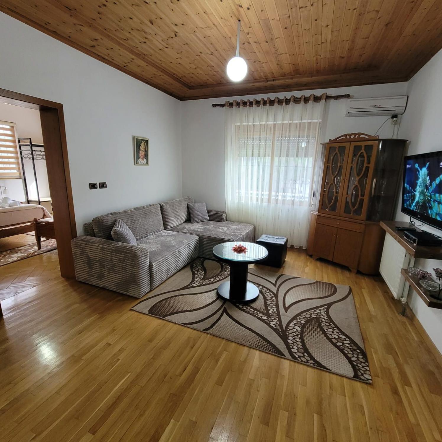 Jona Guest House Gjirokastër Екстериор снимка