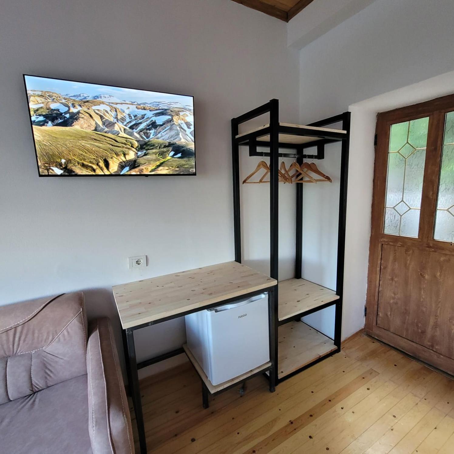 Jona Guest House Gjirokastër Екстериор снимка